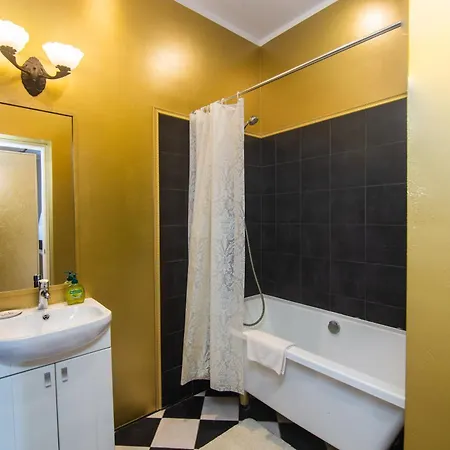 Sunny 1-bedroom Bright And Cozy Apartman Riga